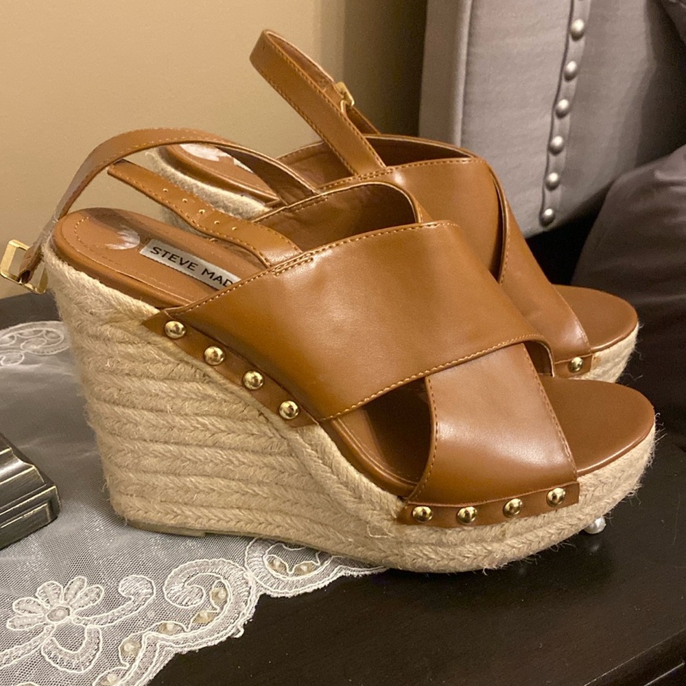 SM platform sandals Sz 10 Elinna